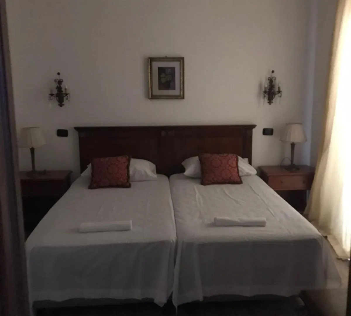 Casa Rosa Hotell Palermo 0*,
